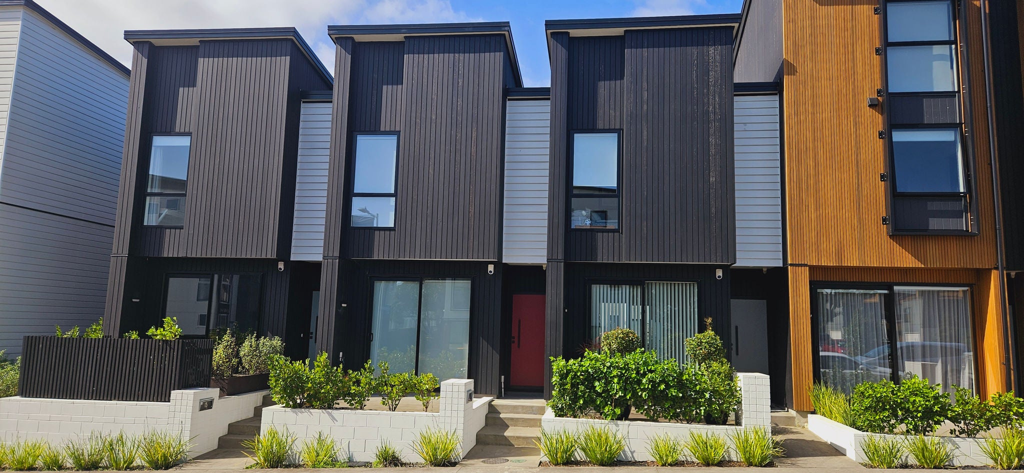 Life in medium density housing in Tāmaki Makaurau / Auckland