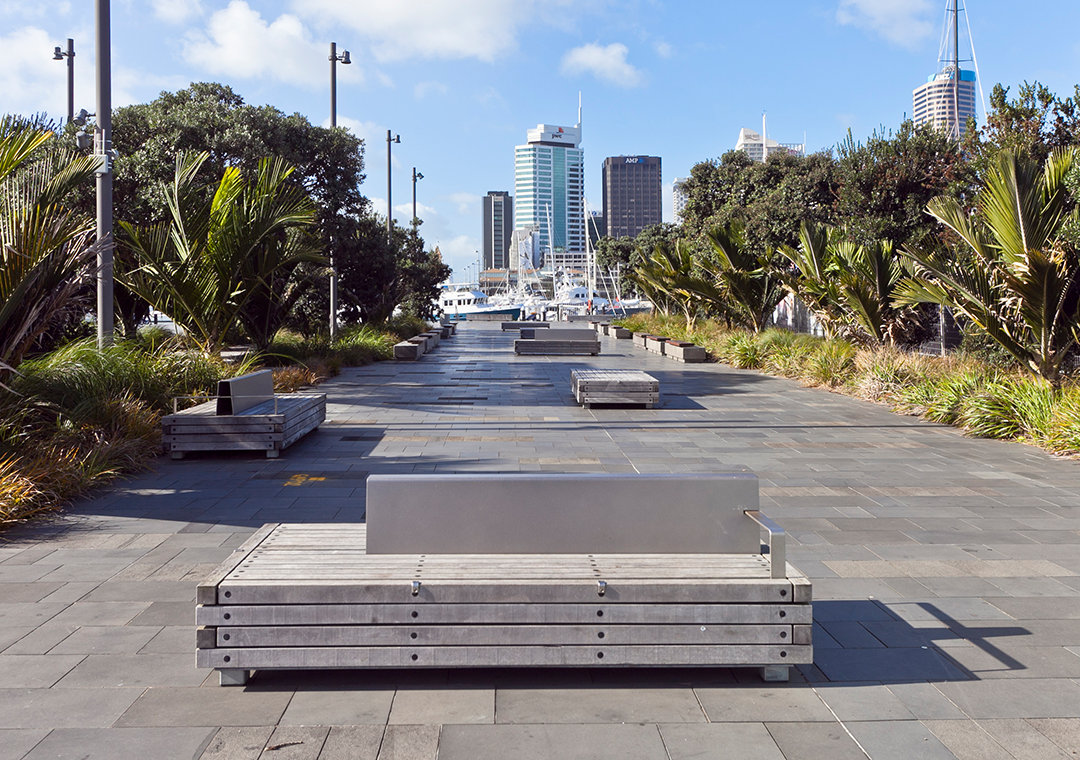 The seating along this popular pedestrian network has been designed to accommodate a variety of users. A stronger colour contrast between the seating and its surrounds would better enable those with low vision to identify the rest area.